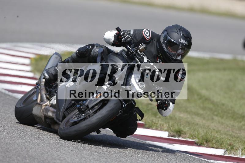 Archiv-2025/49 26.08.2025 Cornu Master School ADR/blau-bleu/49